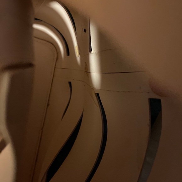 Pale pink Vera Wang Purse in great condition - Picture 8 of 8